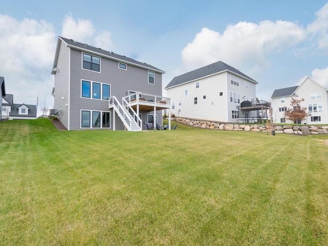 10060 Highpoint Drive, Victoria, MN 55318