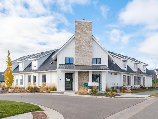 10060 Highpoint Drive, Victoria, MN 55318