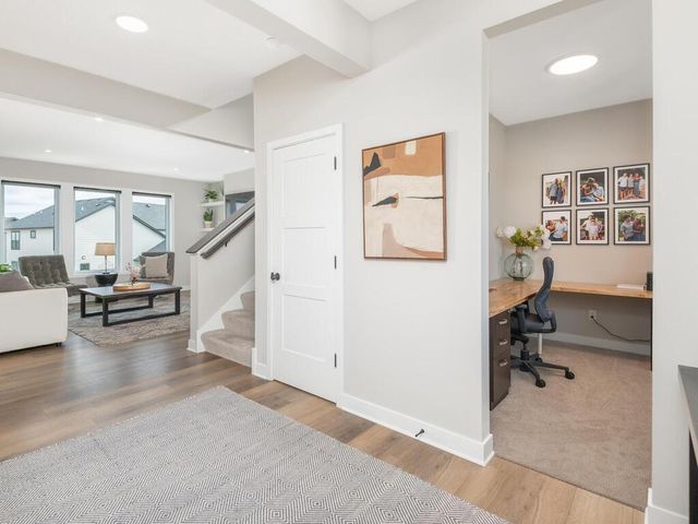 10060 Highpoint Drive, Victoria, MN 55318