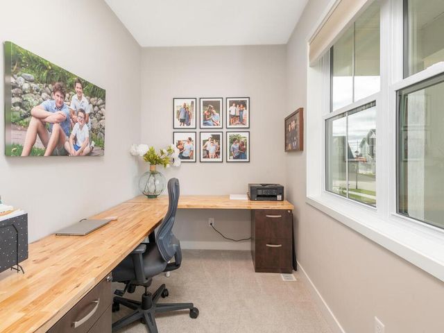 10060 Highpoint Drive, Victoria, MN 55318