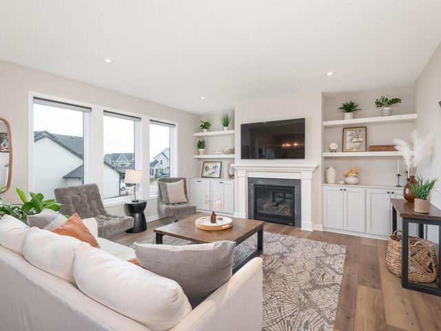 10060 Highpoint Drive, Victoria, MN 55318