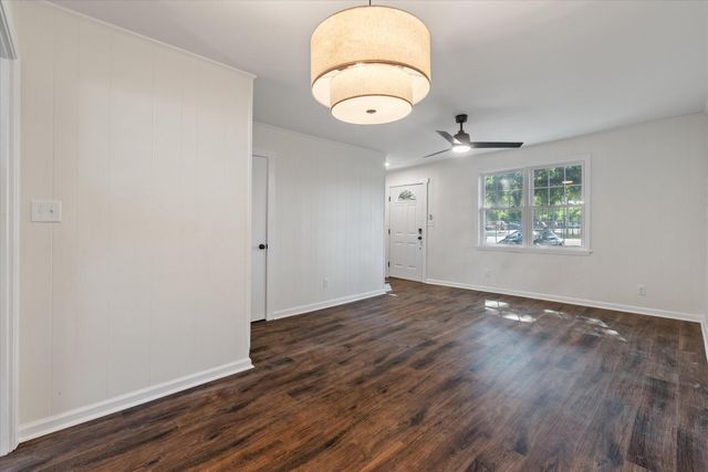 12 Grove Street, Charleston, SC 29403