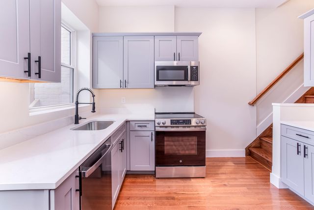 11 E 9th Street, Covington, KY 41011