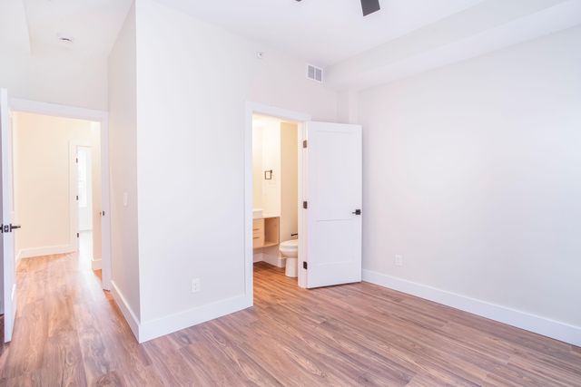 11 E 9th Street, Covington, KY 41011