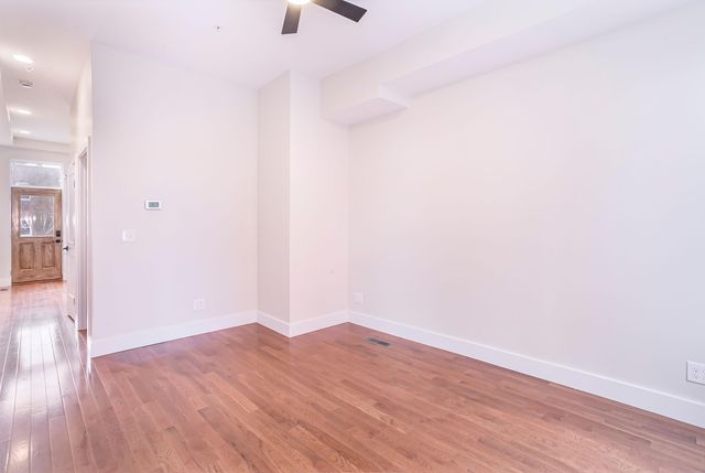 11 E 9th Street, Covington, KY 41011