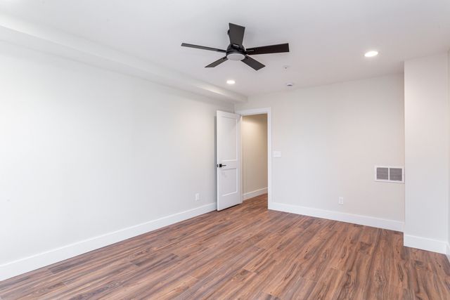 11 E 9th Street, Covington, KY 41011