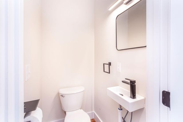 11 E 9th Street, Covington, KY 41011
