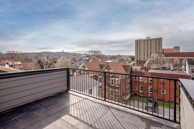 11 E 9th Street, Covington, KY 41011