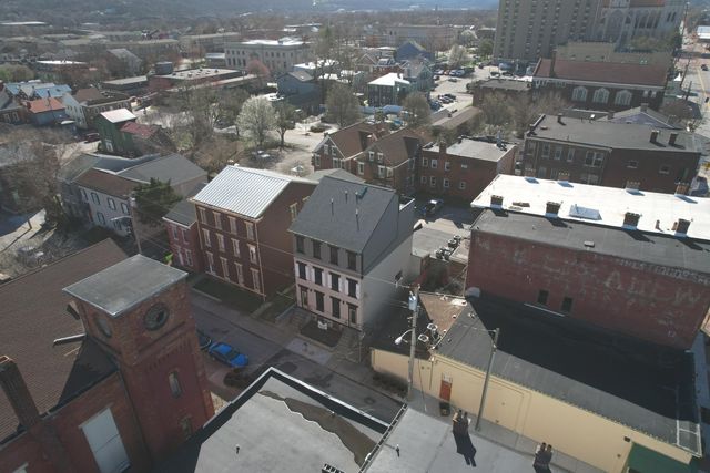 11 E 9th Street, Covington, KY 41011