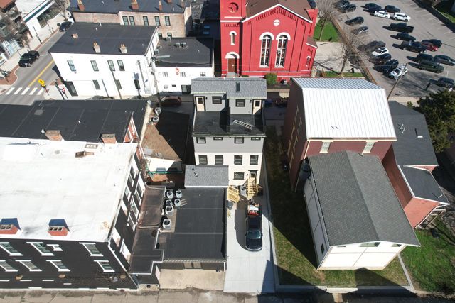 11 E 9th Street, Covington, KY 41011