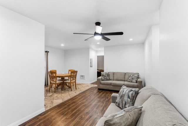 9860 Dale Ave D7, Spring Valley, CA 91977