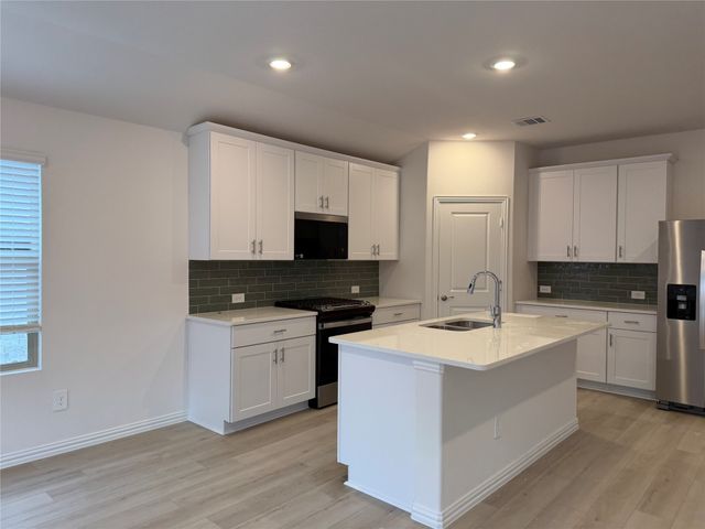 804 Edgehurst Drive, Mckinney, TX 75071