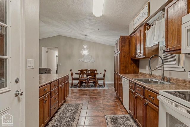 1303 Daniel Drive, Paragould, AR 72450