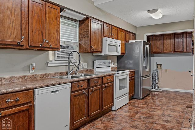 1303 Daniel Drive, Paragould, AR 72450