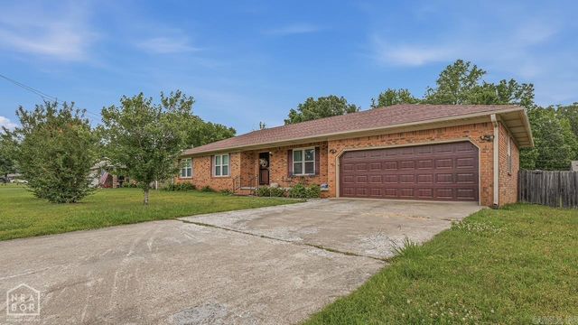 1303 Daniel Drive, Paragould, AR 72450