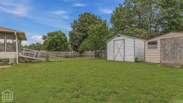 1303 Daniel Drive, Paragould, AR 72450