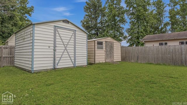 1303 Daniel Drive, Paragould, AR 72450