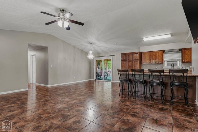 1303 Daniel Drive, Paragould, AR 72450