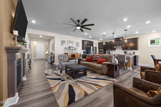 176 Auburn Village Boulevard, Raleigh, NC 27610