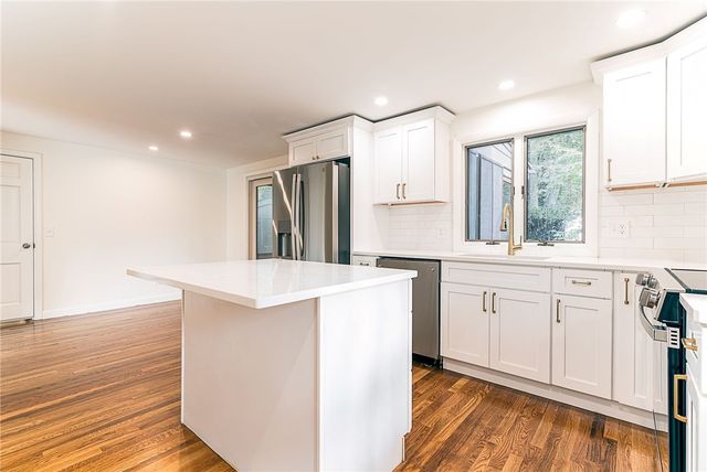 40 Fairfield Drive, North Kingstown, RI 02852