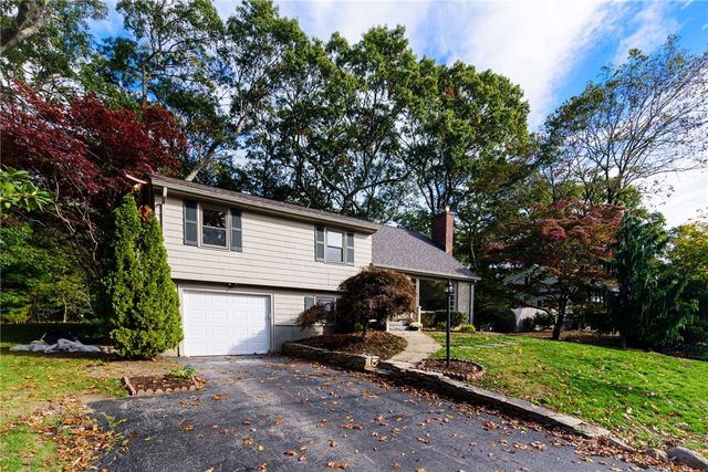40 Fairfield Drive, North Kingstown, RI 02852