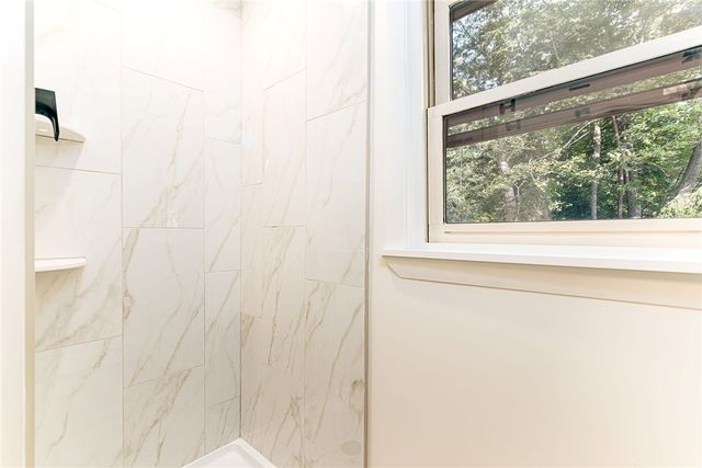 40 Fairfield Drive, North Kingstown, RI 02852
