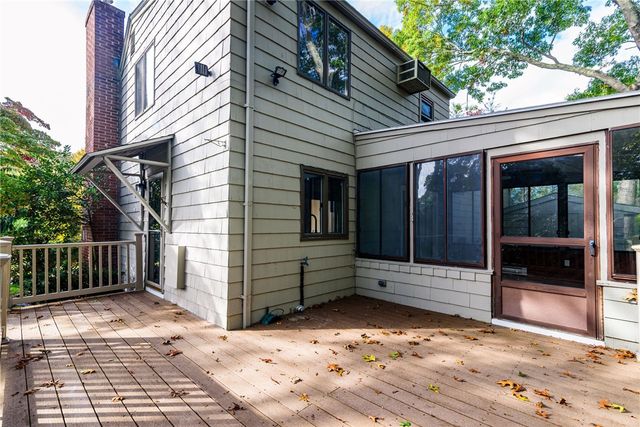 40 Fairfield Drive, North Kingstown, RI 02852