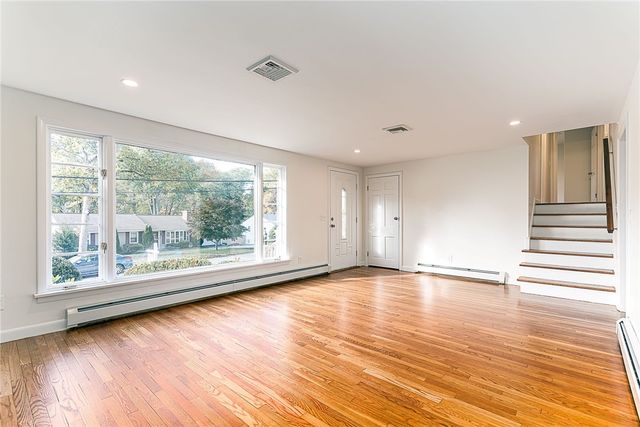 40 Fairfield Drive, North Kingstown, RI 02852