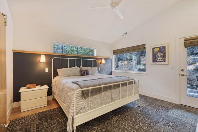 61552 Oakwood Place 1 & 2, Bend, OR 97702