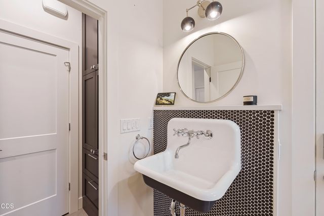 61552 Oakwood Place 1 & 2, Bend, OR 97702