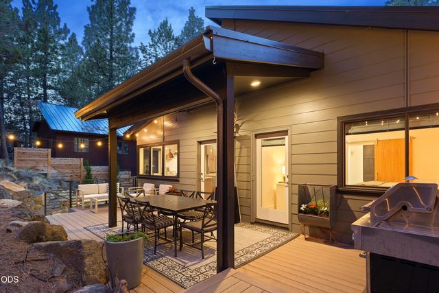 61552 Oakwood Place 1 & 2, Bend, OR 97702
