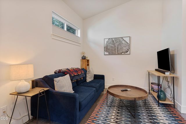 61552 Oakwood Place 1 & 2, Bend, OR 97702