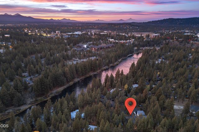 61552 Oakwood Place 1 & 2, Bend, OR 97702