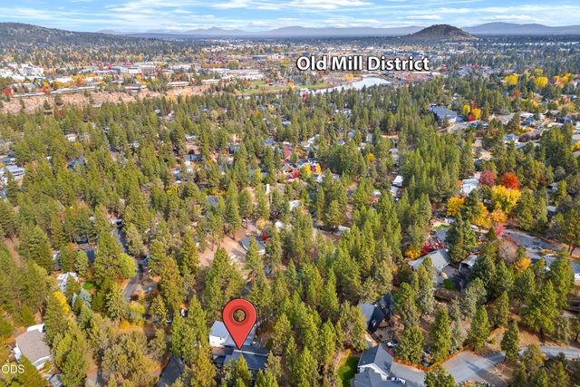 61552 Oakwood Place 1 & 2, Bend, OR 97702