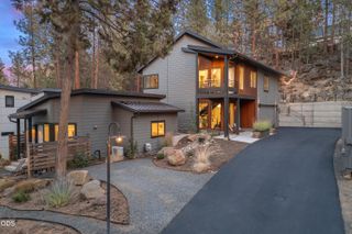 61552 Oakwood Place 1 & 2, Bend, OR 97702