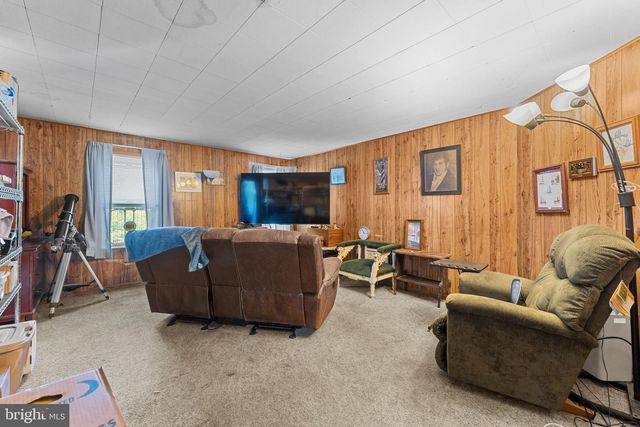 1278 READING RD, Denver, PA 17517