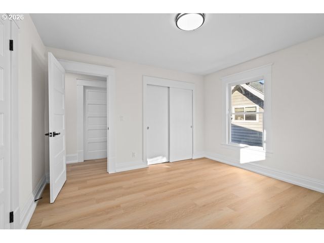 2136 N WEBSTER St, Portland, OR 97217