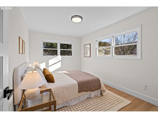 2136 N WEBSTER St, Portland, OR 97217