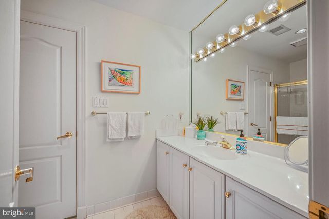10321 THORNBUSH LN, Bethesda, MD 20814