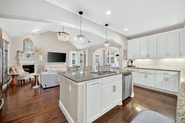 852 Countryside Way, Little Elm, TX 76227