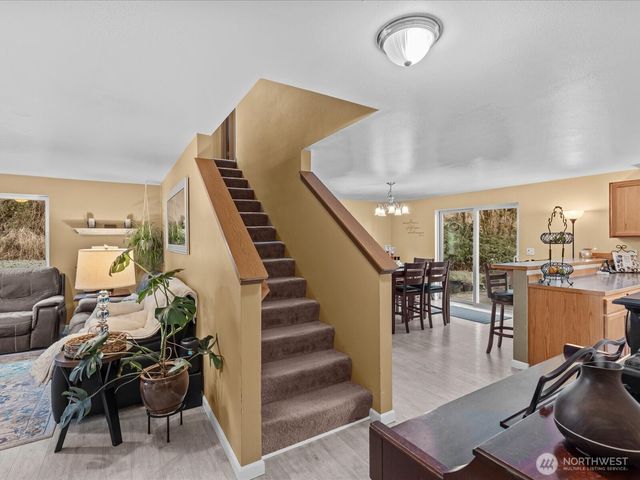 218 38 Bowen Road, Mossyrock, WA 98564