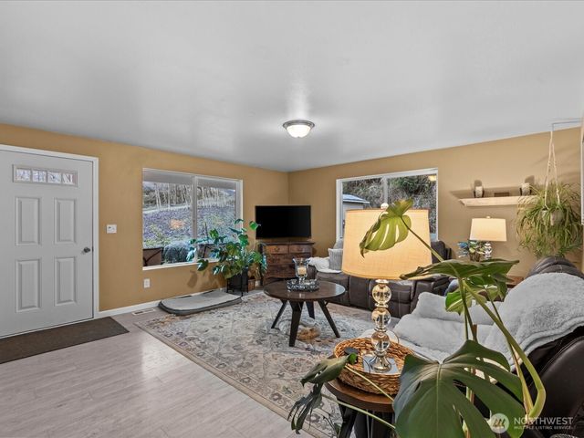 218 38 Bowen Road, Mossyrock, WA 98564