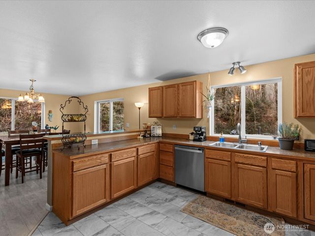 218 38 Bowen Road, Mossyrock, WA 98564