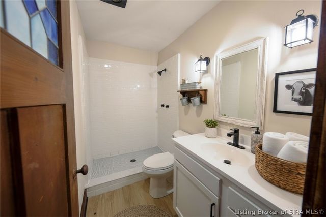 3593 Old Vincennes Road, New Albany, IN 47150
