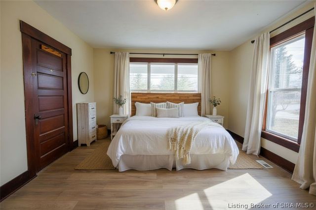 3593 Old Vincennes Road, New Albany, IN 47150
