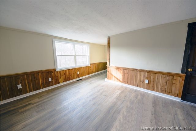 3593 Old Vincennes Road, New Albany, IN 47150