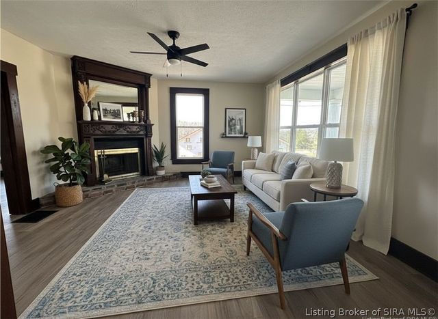 3593 Old Vincennes Road, New Albany, IN 47150
