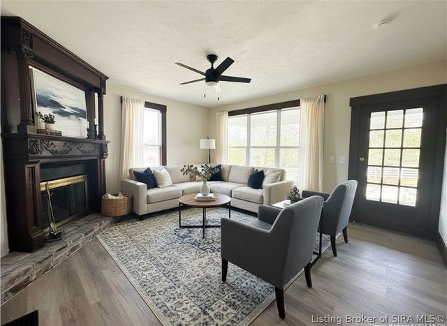 3593 Old Vincennes Road, New Albany, IN 47150