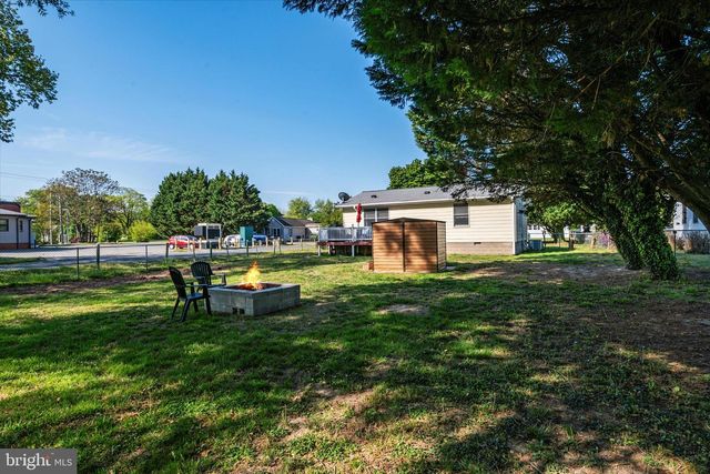 4 MAPLE AVE, Ridgely, MD 21660