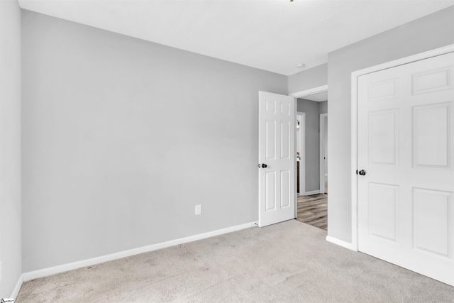 102 W Fall River Way, Simpsonville, SC 29680